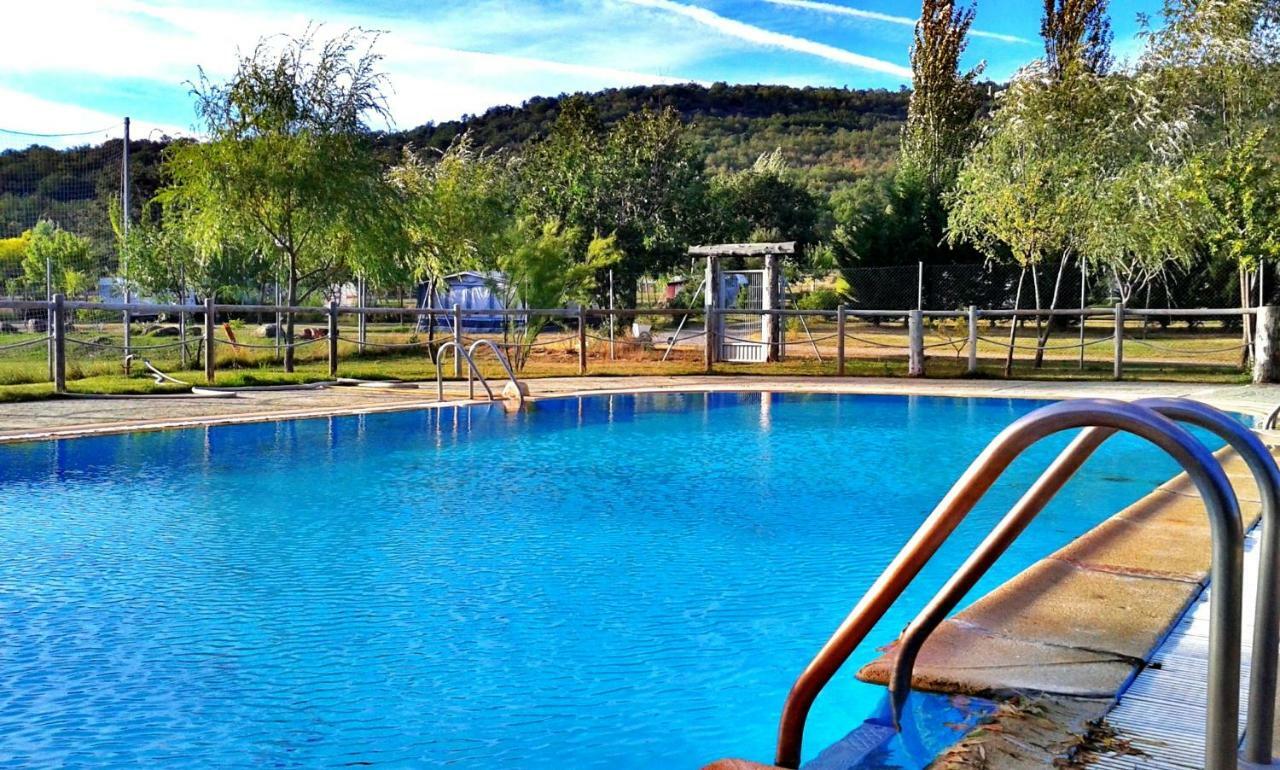 Entrerrobles Hotel Valdeavellano de Tera Buitenkant foto